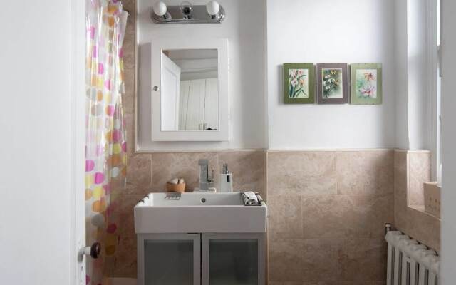 Two Bedroom Apartment in the Plateau