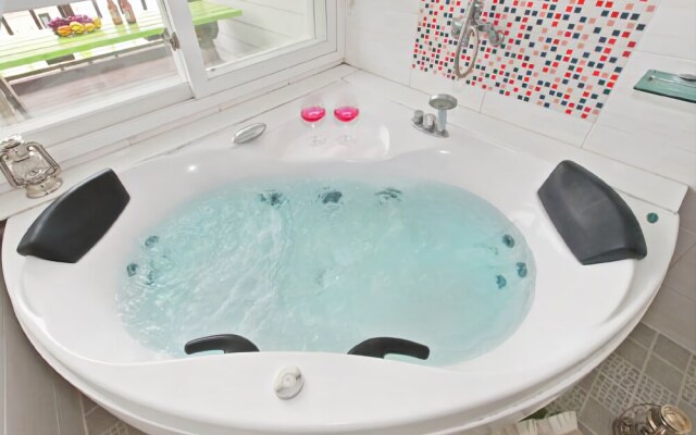 Geoje Eouleum Pension