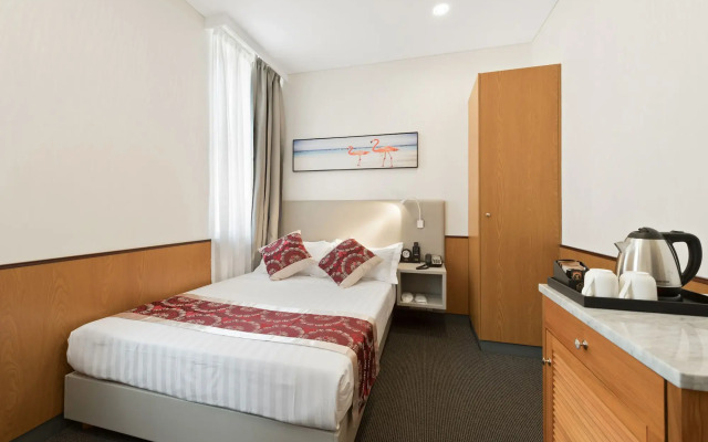 YEHS Hotel Sydney QVB