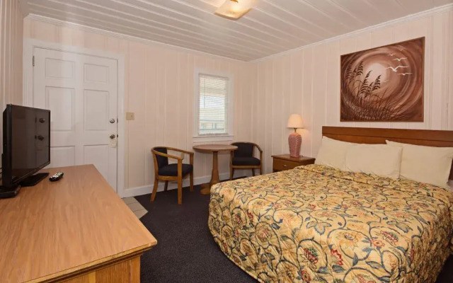Dolphin Oceanfront Motel