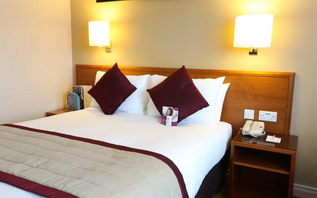 Crowne Plaza Manchester Airport, an IHG Hotel