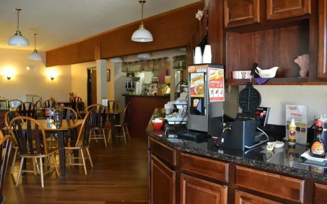 Express Suites Riverport Inn & Suites