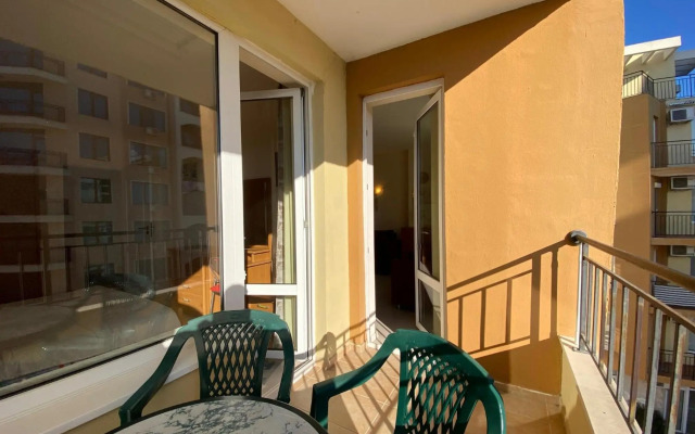 Private Cozy Apartment Blue Marine C16