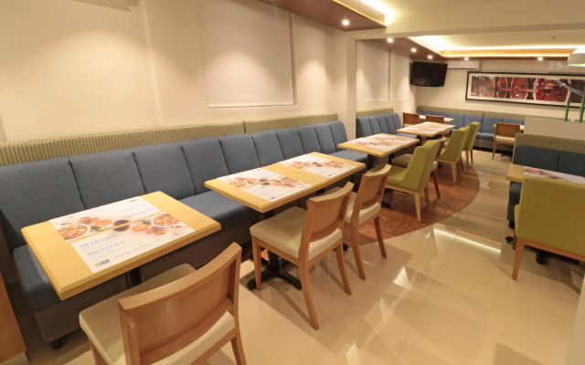 Holiday Inn Express Piedras Negras by IHG