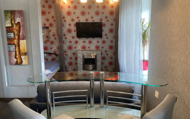 Modern luxury studio in the center of Kharkiv at Konstitutsii Square