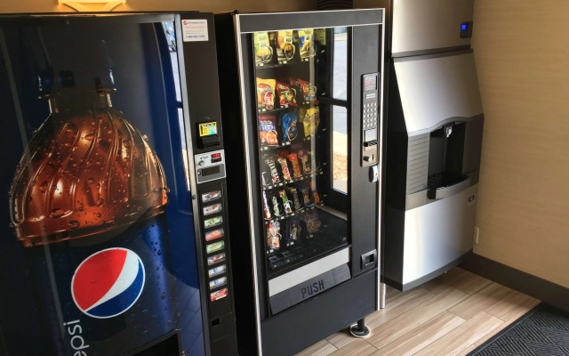 Best Western Falcon Plaza - Bowling Green