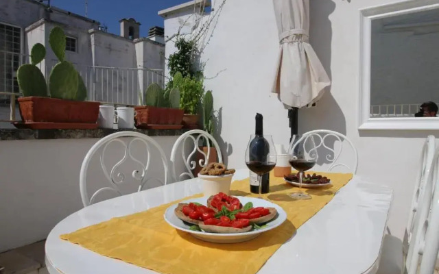 Palazzo de Amico -Typical Terrace House