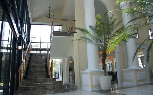 The Green View Hotel