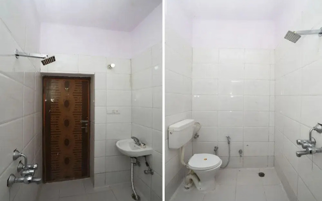 OYO 29411 Hotel Vanshika