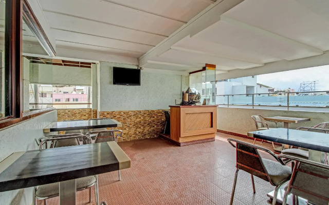 CAPITAL O75673 S K Suites