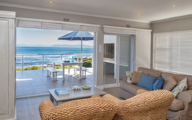 Gansbaai Seafront Holiday House: Ons C-huis