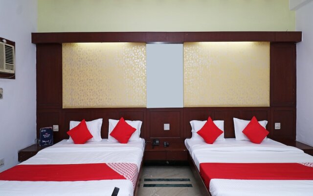 Oyo 15383 Hotel Grand Melrose