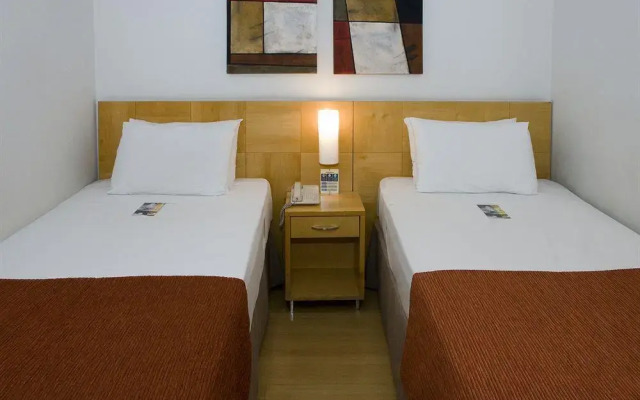 Bristol La Place Hotel