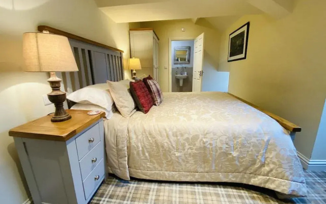 The Moon Inn at Stoney Middleton