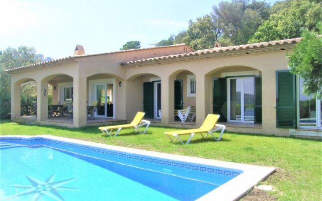 Holiday Home Villa Dubos