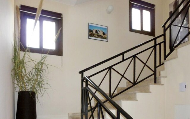 Modern Luxury Villa in Peyia, Near Coral bay Beach, w/ Private Pool an