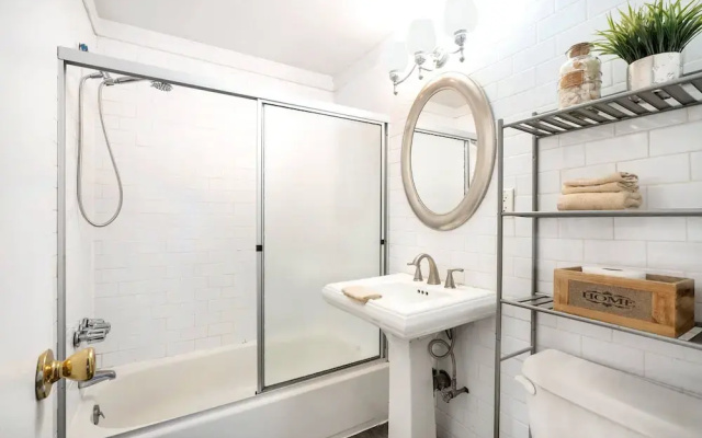 139 West Village Apt