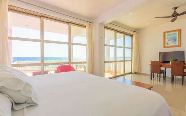 Villa Elena - Entire Property