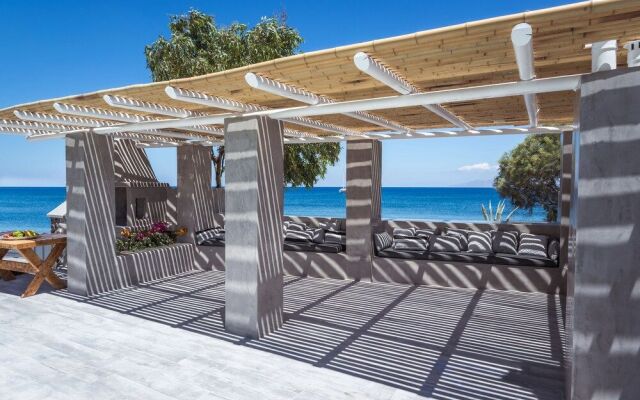 Damma Beachfront Luxury Villa