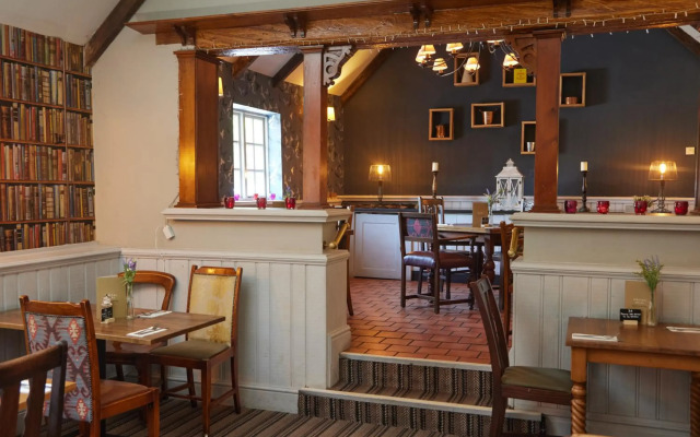 The Fieldhead Hotel by Greene King Inns