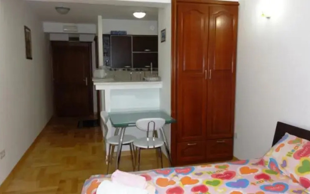 Sea-N-Sun Apartments