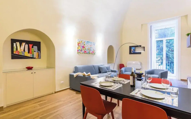 Apartment in the Heart of Nightlife
