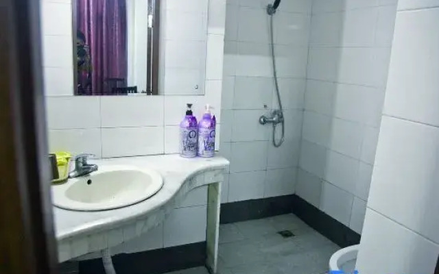 Dajiazu Hotel