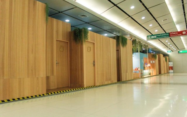 Boxtel at Suvarnabhumi Airport