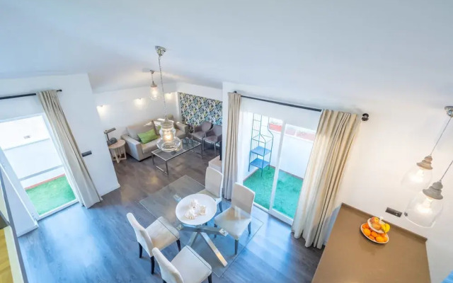 Penthouse Picasso Area