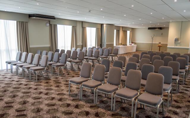 Holiday Inn Leeds Garforth by IHG