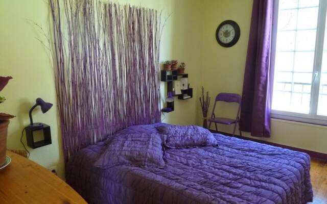 Chambre Rouge et Vin Blanc