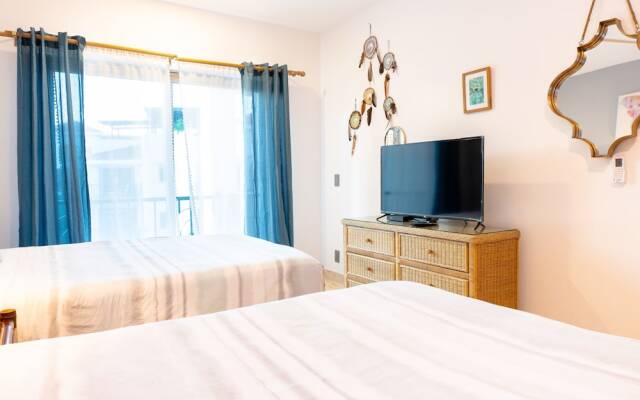 Paseo Del Sol Reef 305 3 Bedroom Condo by RedAwning