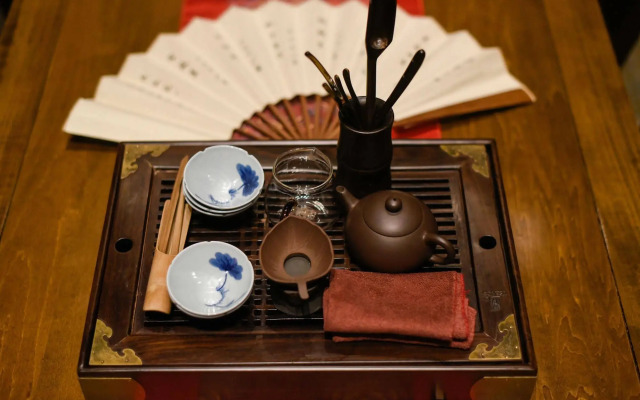 Shichahai Sandalwood Boutique Hotel