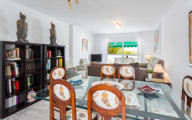 Lunamar 82 Apartment by GHR Rentals