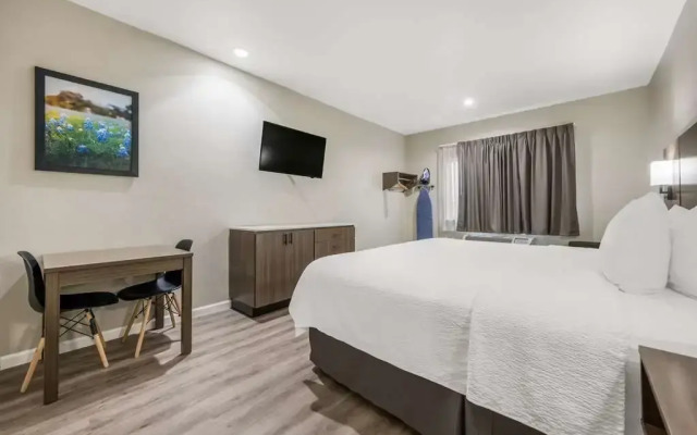 SureStay Studio by Best Western Conroe Downtown