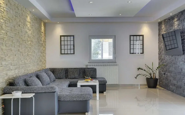 Family Villa With Swimming Pool