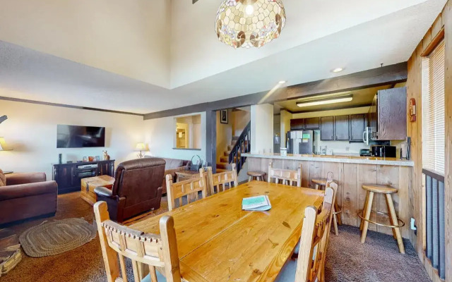 Mammoth Ski & Racquet Club #131