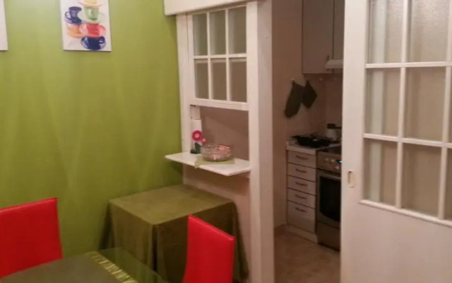 Green Apple Apartment