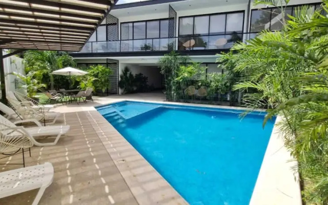 Deluxe Apartments Azure