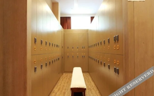 Jinfoshanwenquanjiari Hotel