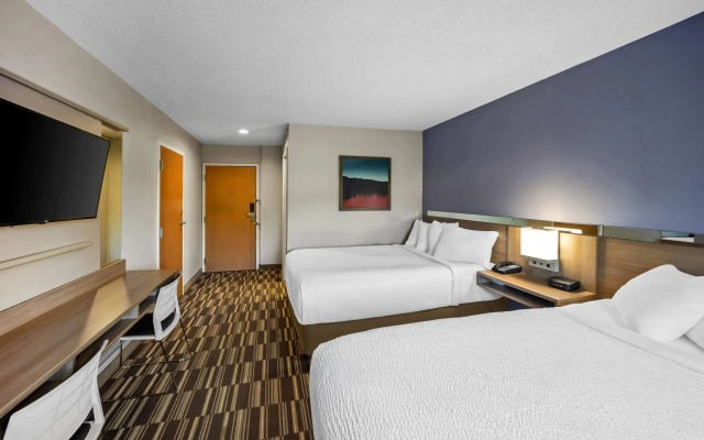 Microtel Inn & Suites by Wyndham Greensboro