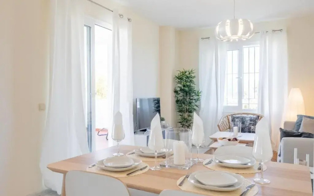 2275-Superb new apt on Valle Romano, golf view