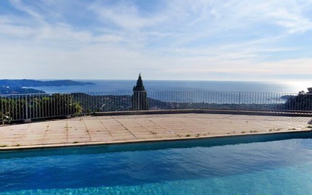 Les Sauvagieres II 13561