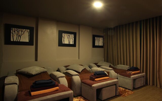 Western Hanoi Hotel