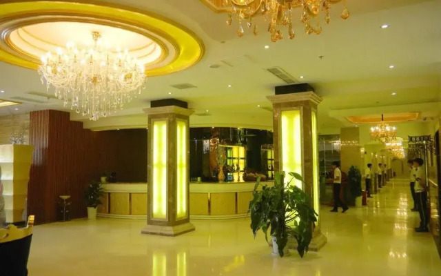 Elegance Hotel