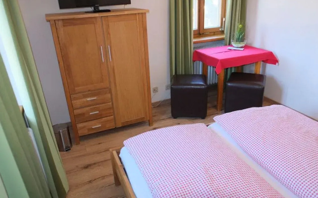 Tiroler Landgasthaus Besenkammerl