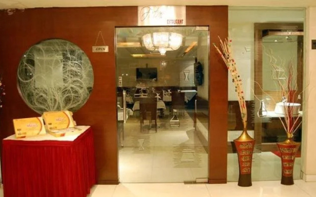 Hotel Amit International