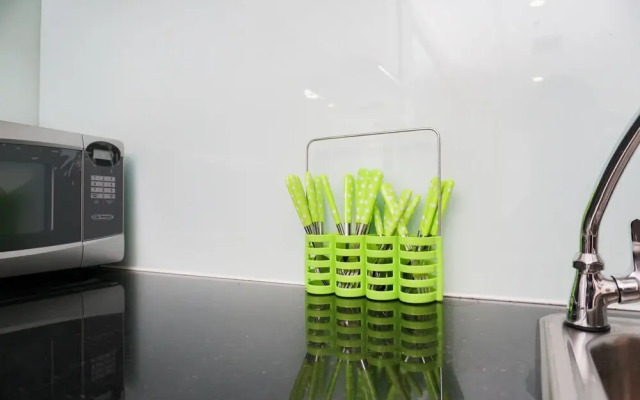 Luxurious And Spacious Sudirman Suites 2br Apartment