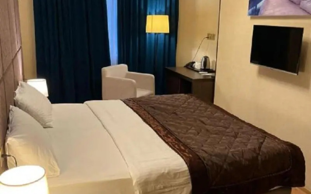 Family Hotel Grand Mirror