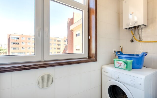 Espinho Family Stays Apartment